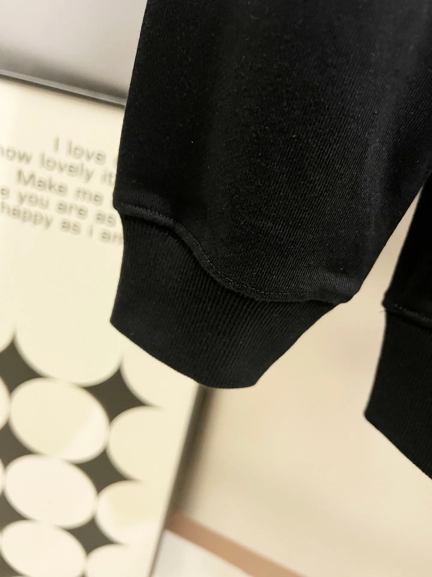 🅿️260 1v Louis* 2025 autumn and winter new style Customized double yarn fabric round neck long-sleeved sweatshirt Classic letter foam technology + three-dimensional silicone design High-end version! The same loose version for men and women S M L XL XXL five sizes color black white